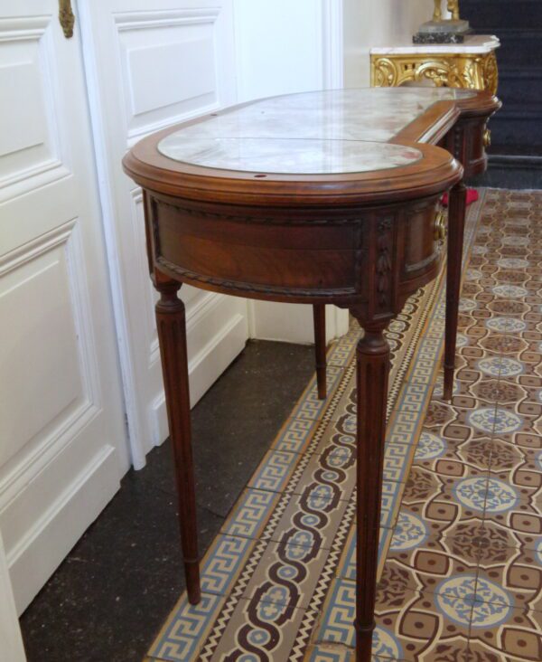 Coiffeuse de forme rognon de style louis XVI – Image 5