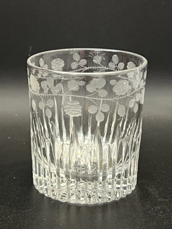 6 gobelets à whisky cristal clair à décor taillé et gravé – Image 3