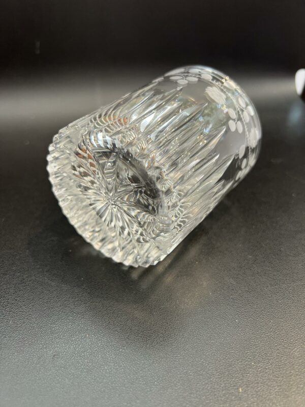6 gobelets à whisky cristal clair à décor taillé et gravé – Image 6