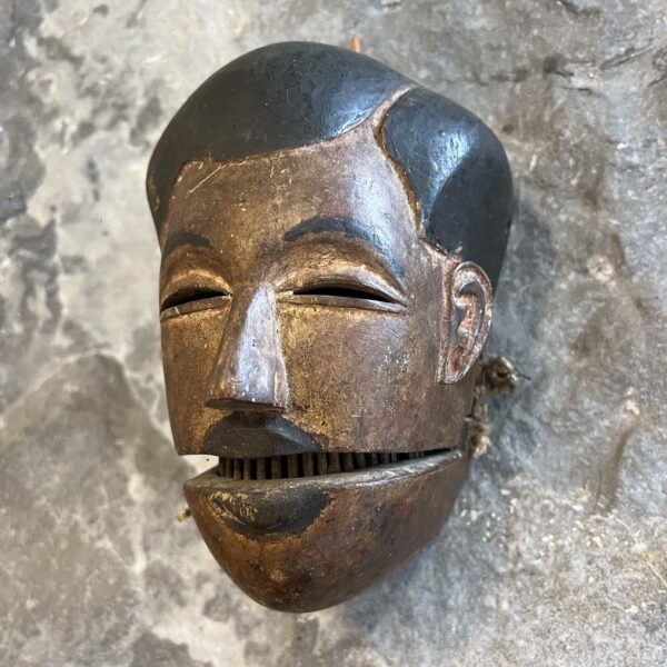 Masque Igbo (Ivo) du Nigeria