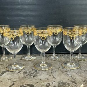 10 verres à vin en cristal de Baccarat modèle “Byzantine doré “