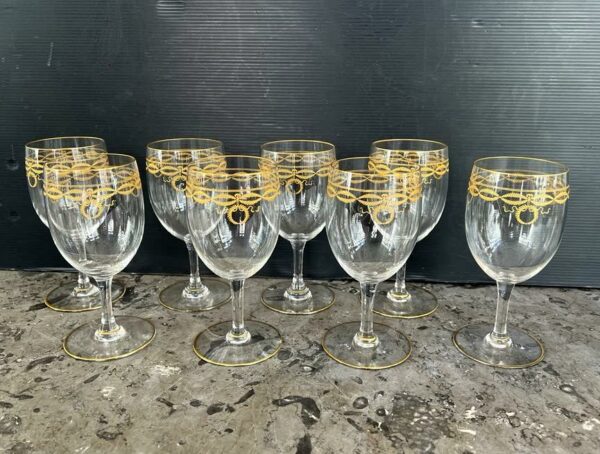 8 verres à eau en cristal de Baccarat modèle “Byzantine doré “
