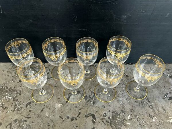 8 verres à eau en cristal de Baccarat modèle “Byzantine doré “ – Image 3