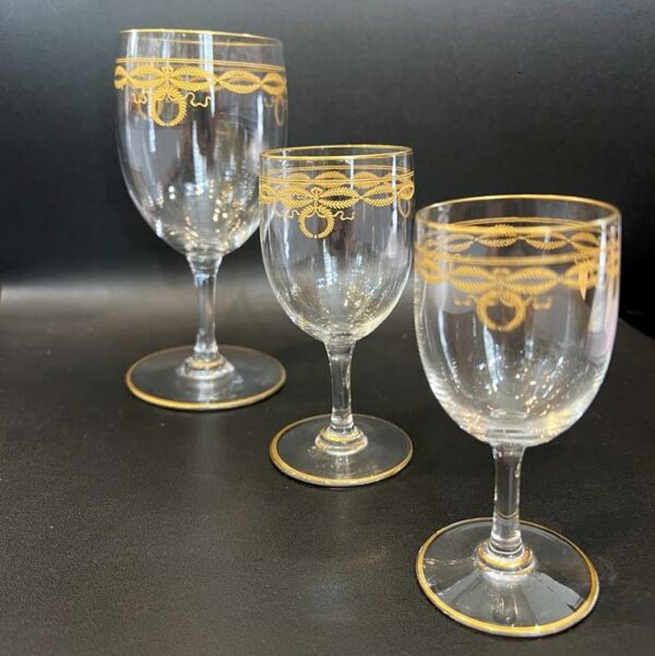 8 verres à eau en cristal de Baccarat modèle “Byzantine doré “ – Image 4