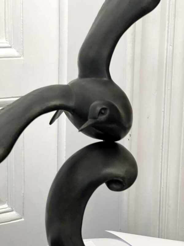 Art Deco- sculpture signée M.LEDUCQ-  “Mouette volant sur les vagues”- – Image 2