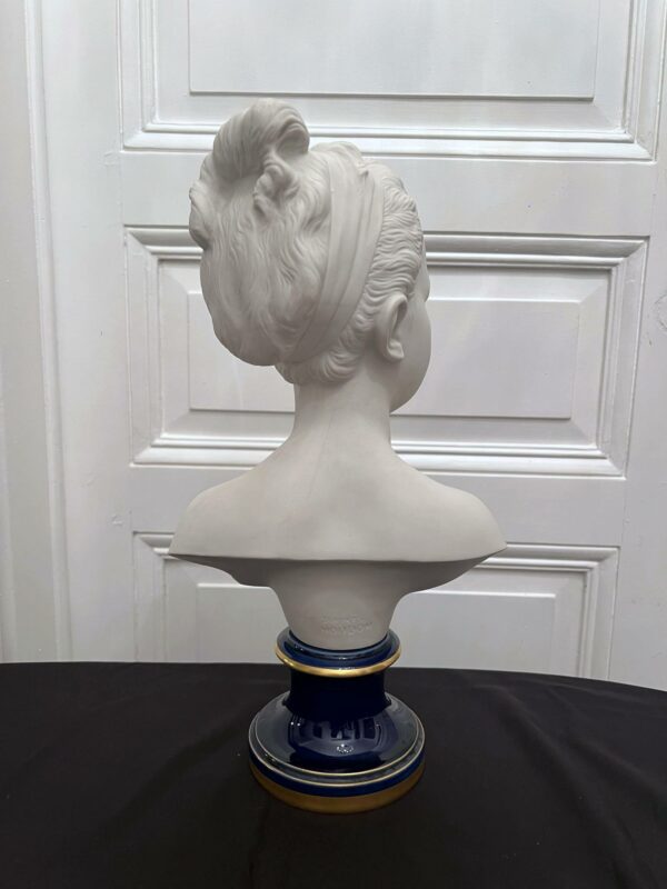 Buste de Louise Brongnard biscuit de porcelaine D’après Jean-Antoine HOUDON – Image 7