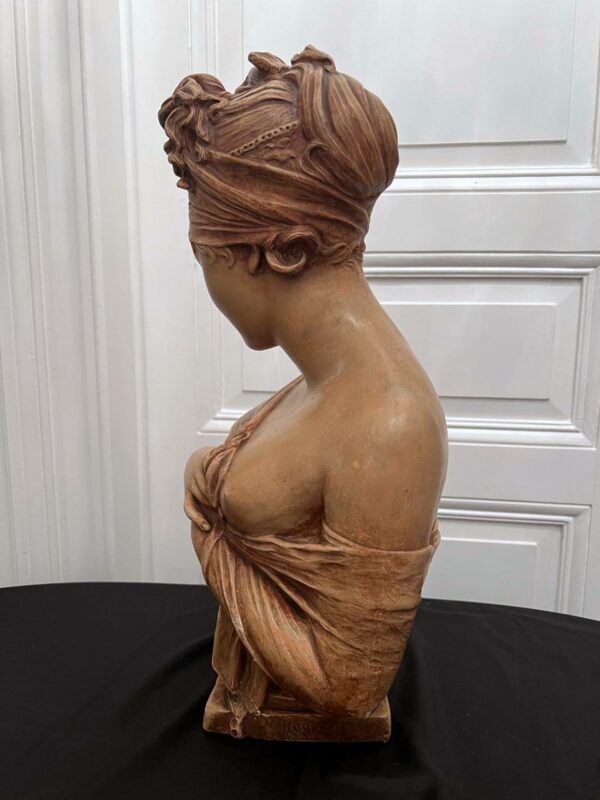 Buste de Madame Récamier en terre cuite patinée – Image 6