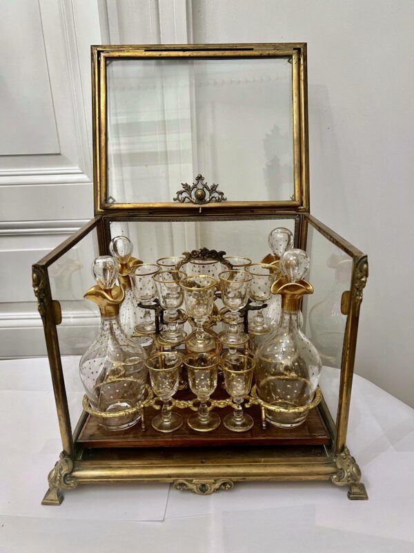 Cave à liqueur « cage » en bronze doré et cristal. – Image 8