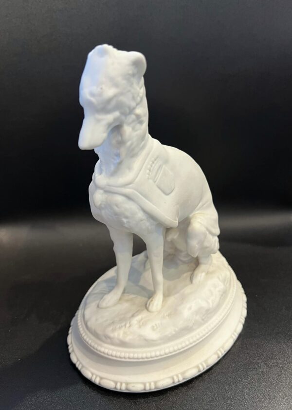 Statuette Lévrier en biscuit de porcelaine – Image 4