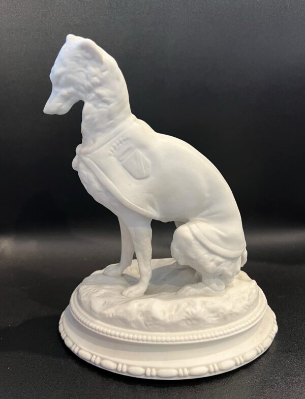 Statuette Lévrier en biscuit de porcelaine