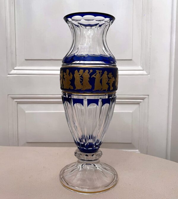 Val Saint Lambert - Vase cristal clair doublé bleu cobalt « Danse de Flore »