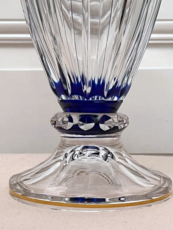 Val Saint Lambert - Vase cristal clair doublé bleu cobalt « Danse de Flore » – Image 4