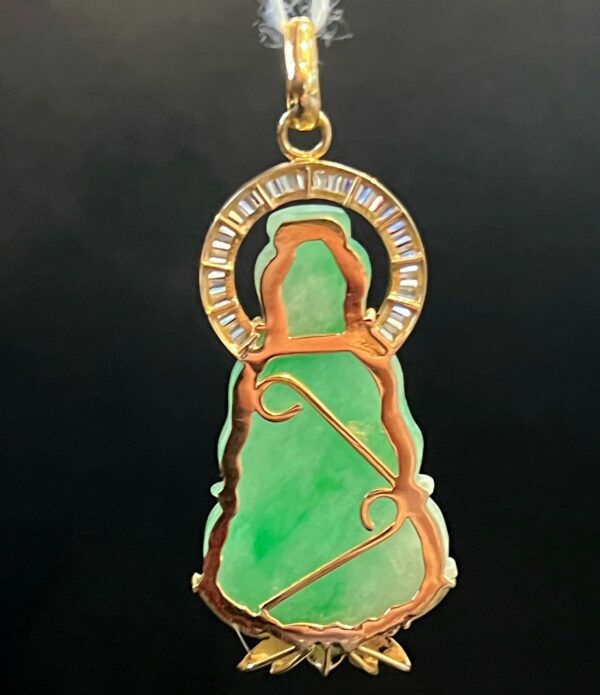 Pendentif Bouddha en jadéite sculpté et or jaune – Image 6