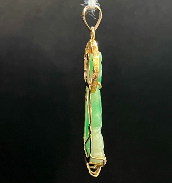 Pendentif Bouddha en jadéite sculpté et or jaune – Image 7