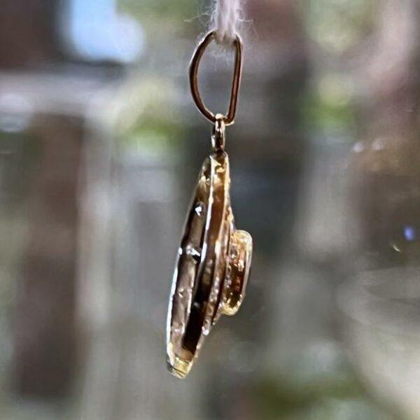 Pendentif médaillon rond or jaune saphir et diamants – Image 9