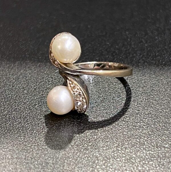 Bague or blanc 18K diamants et deux perles blanches – Image 5