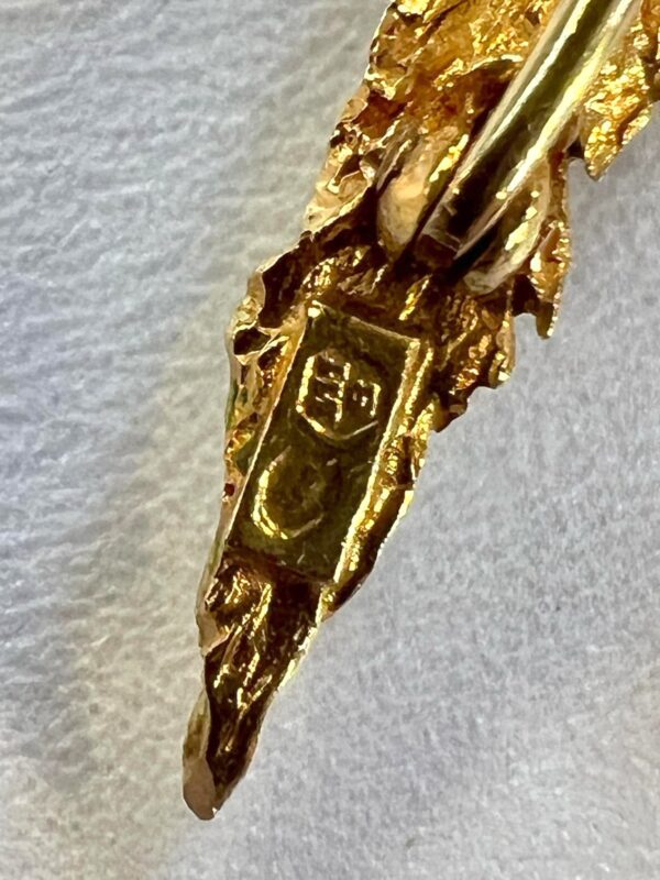 Broche or jaune 18K figurant un oiseau branché – Image 5