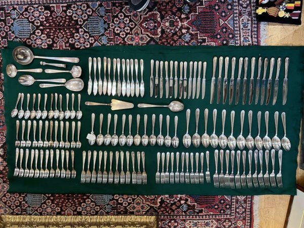 Christofle ménagère 12 personnes modèle Coquille