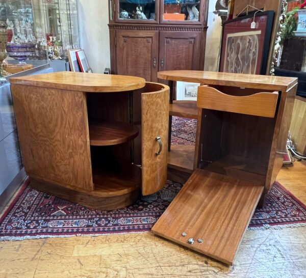 meuble Art-Deco - bout de canapé - en bois clair poli II – Image 7