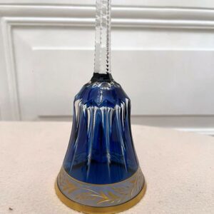 Clochette de table cristal clair doublé bleu de Saint Louis