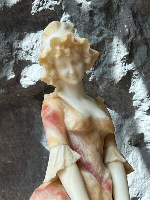 “Jeune femme “ Sculpture en albâtre travail italien vers 1900 – Image 9
