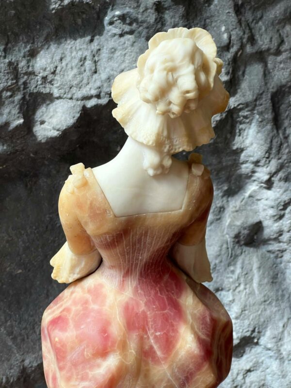 “Jeune femme “ Sculpture en albâtre travail italien vers 1900 – Image 7