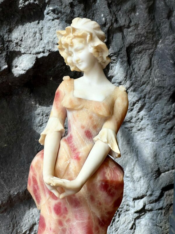 “Jeune femme “ Sculpture en albâtre travail italien vers 1900 – Image 6
