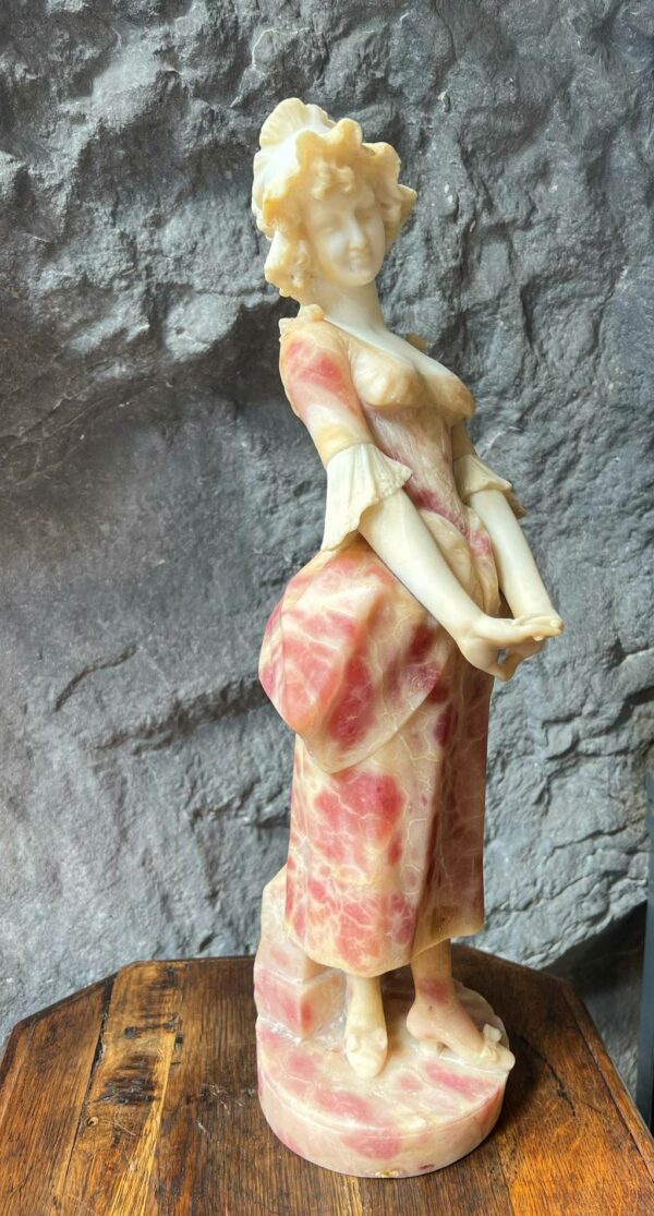 “Jeune femme “ Sculpture en albâtre travail italien vers 1900 – Image 13