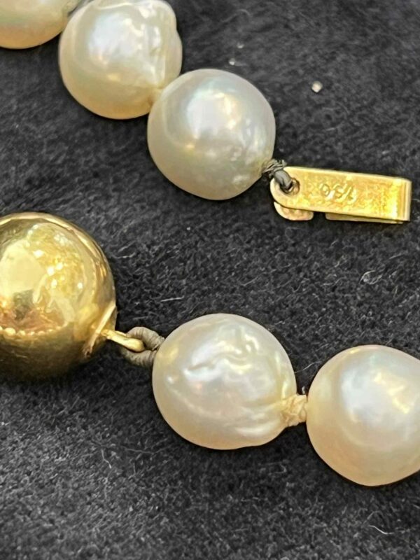 Collier ras de cou, 47 perles baroques - fermoir or 18ct – Image 4