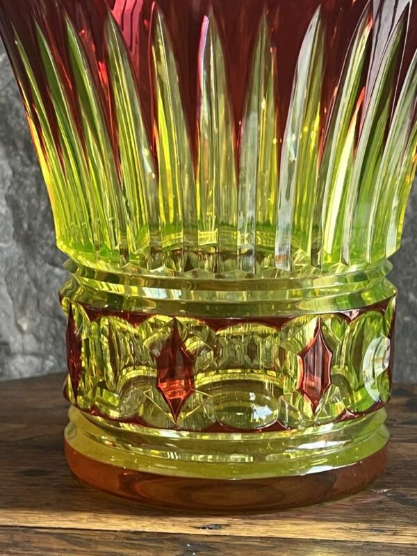 Cristallerie Val Saint Lambert Vase en cristal urane doublé rouge Joseph simon – Image 4
