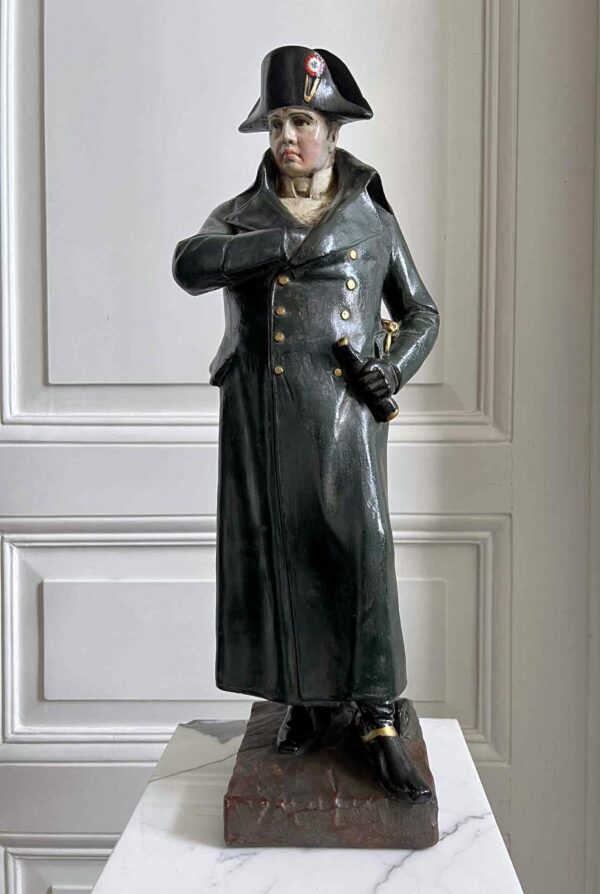 Grande statue de Napoléon, en résine peinte et patinée