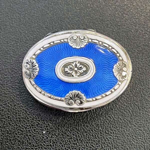 Boîte à pilules en argent à décor d’émail bleu – Image 3