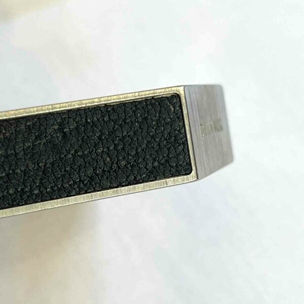 Bracelet DELVAUX octogonal en acier brossé et cuir noir grainé – Image 10