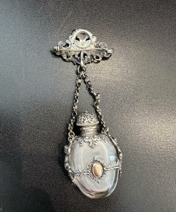 Broche - flacon à parfum en cristal et monture en argent et vermeil – Image 10