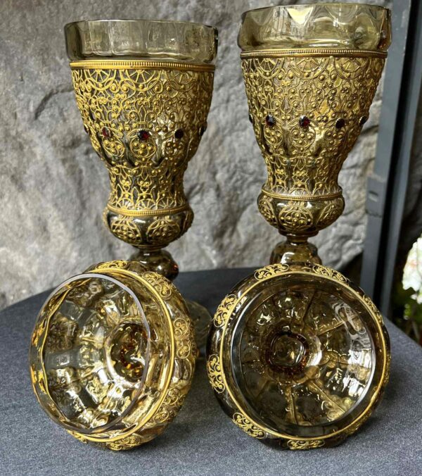 Paire de pokals en verre teinté topaze et monture en filigrane – Image 10