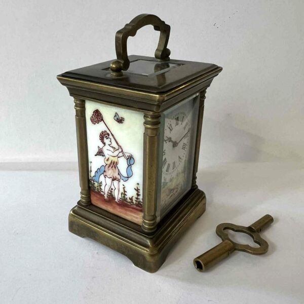 Pendulette de voyage dans son boîtier en laiton – Image 2