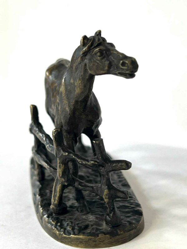 Pierre Jules MÈNE Sculpture CHEVAL A LA BARRIERE  en bronze – Image 3