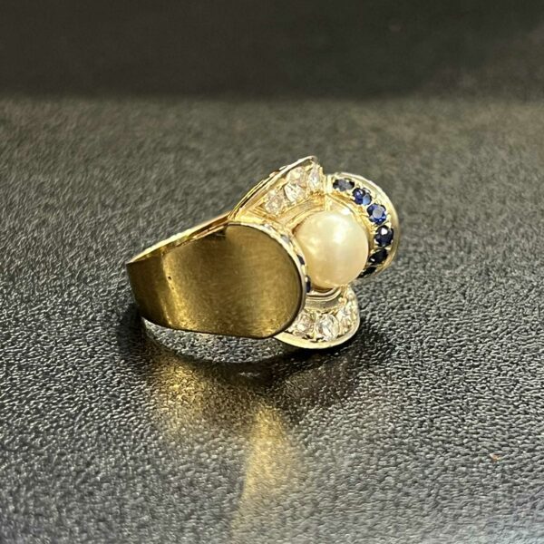 Bague Art Déco en or jaune 18K sertie d’une perle diamants et saphirs – Image 3