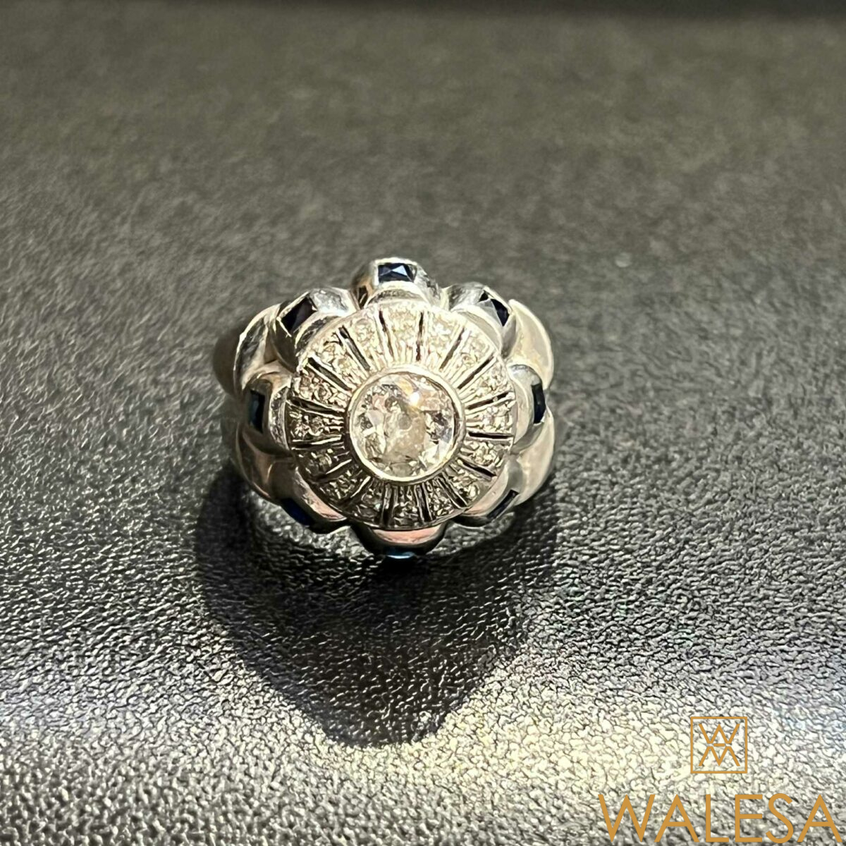 Bague en or blanc 18K sertie d’un diamant central – Image 2