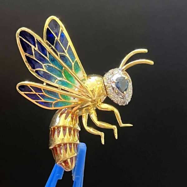 Broche « abeille » en or 18K, pierres précieuses et émail – Image 4