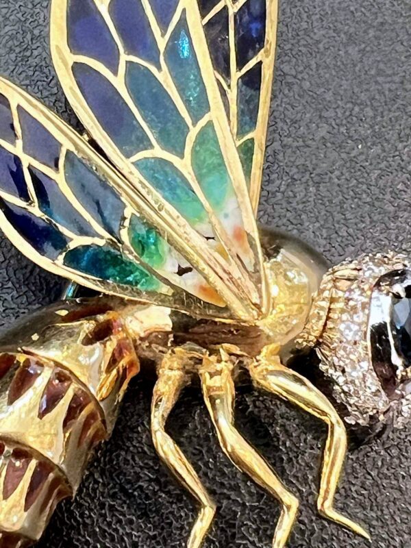 Broche « abeille » en or 18K, pierres précieuses et émail – Image 7