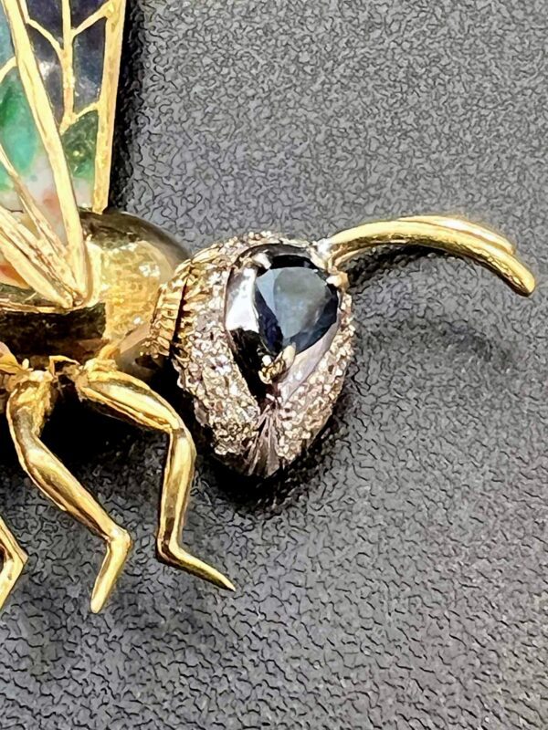Broche « abeille » en or 18K, pierres précieuses et émail – Image 6