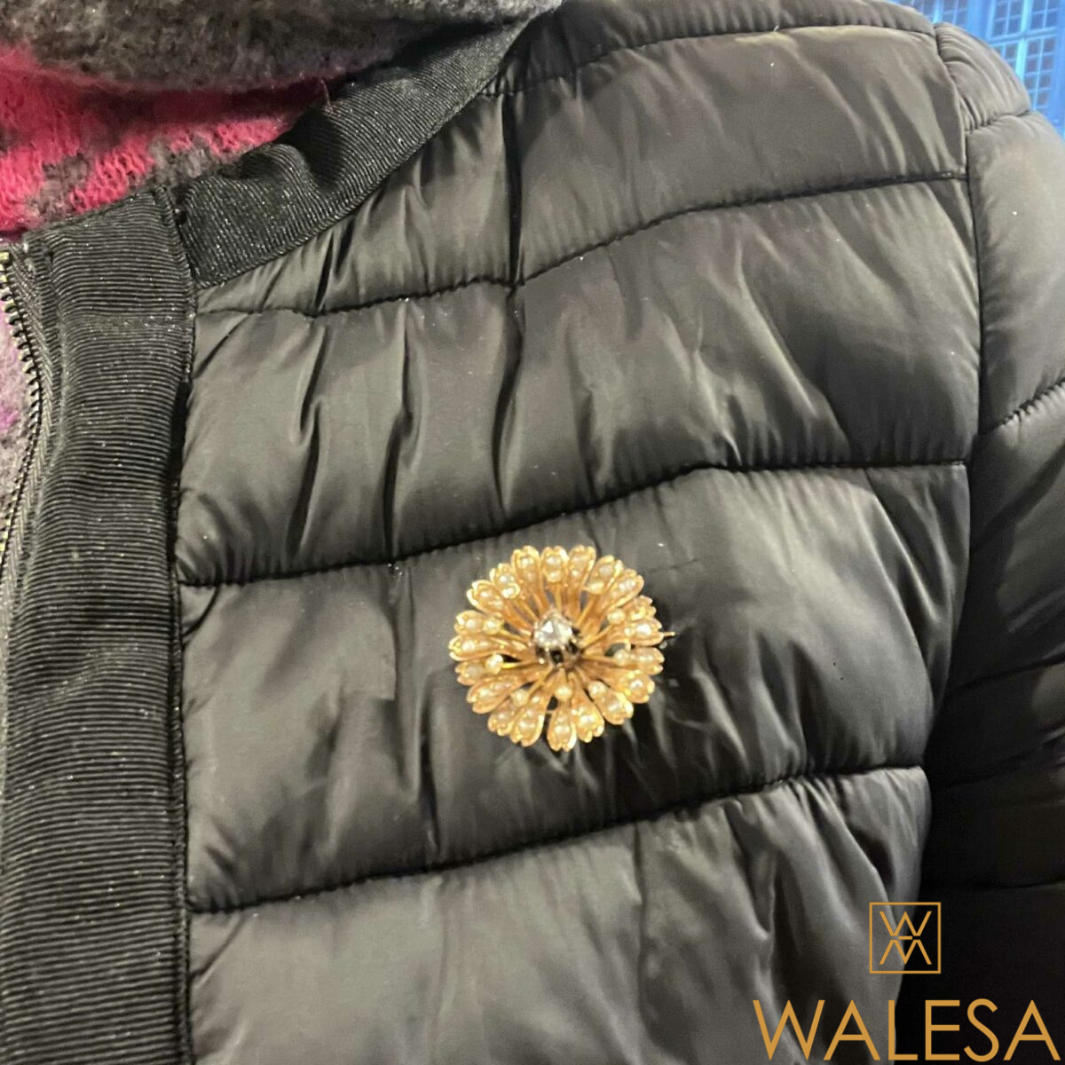 Broche en or jaune 18K sertie d’un diamant central – Image 6