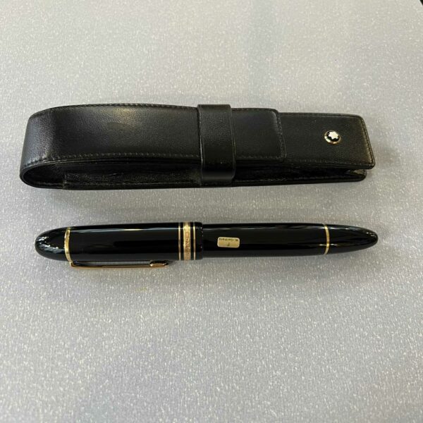 MONTBLANC - Stylo plume modèle « Meisterstück 149 doré »