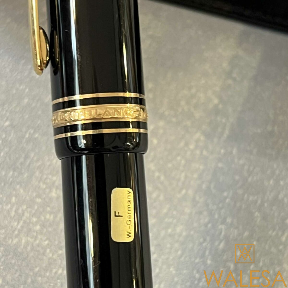 MONTBLANC - Stylo plume modèle « Meisterstück 149 doré » – Image 3