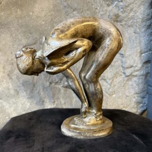 Armand BONNETAIN Sculpture en bronze “jeune femme se libérant “