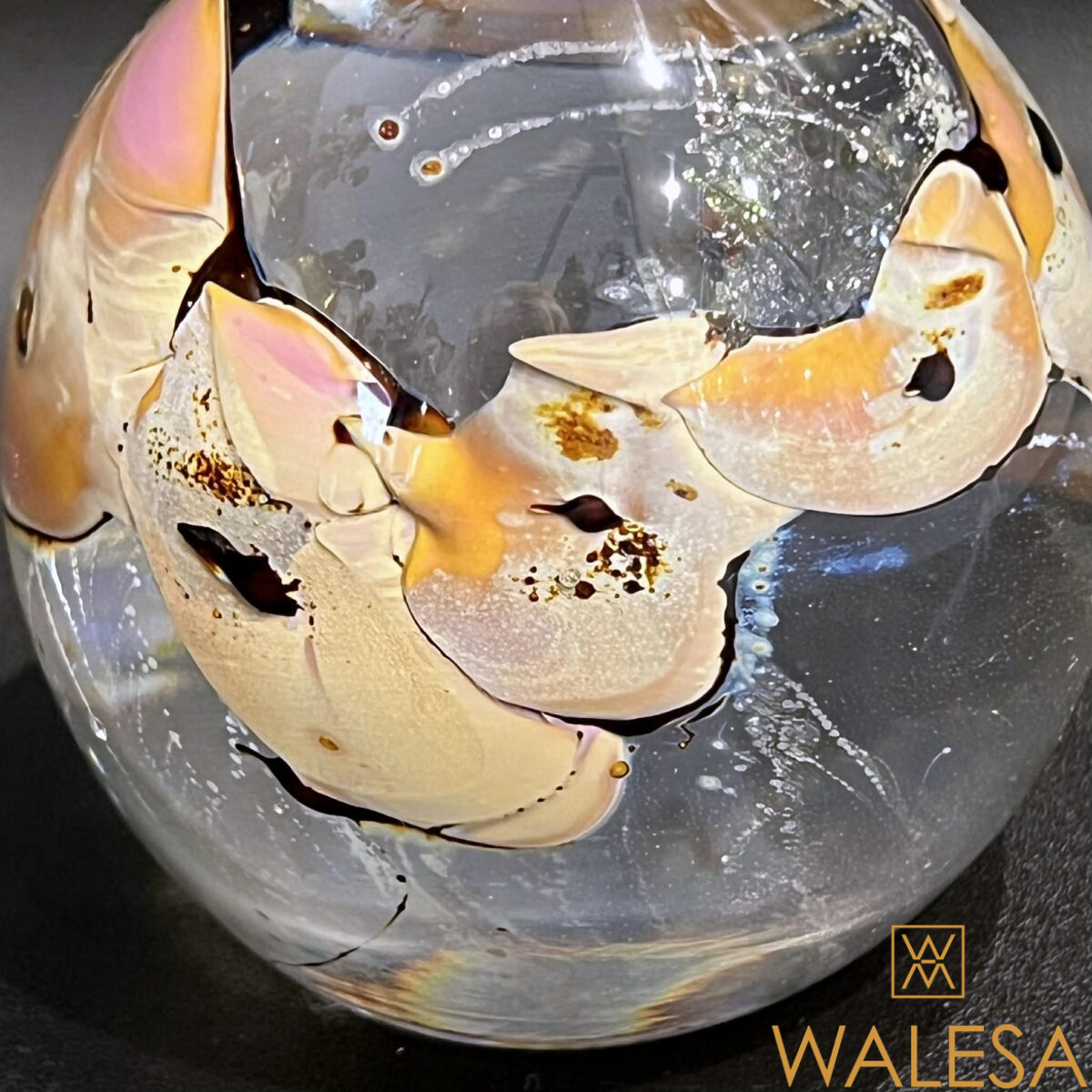 Louis Leloup presse papier en Cristal à décor d’oxydes métalliques – Image 3