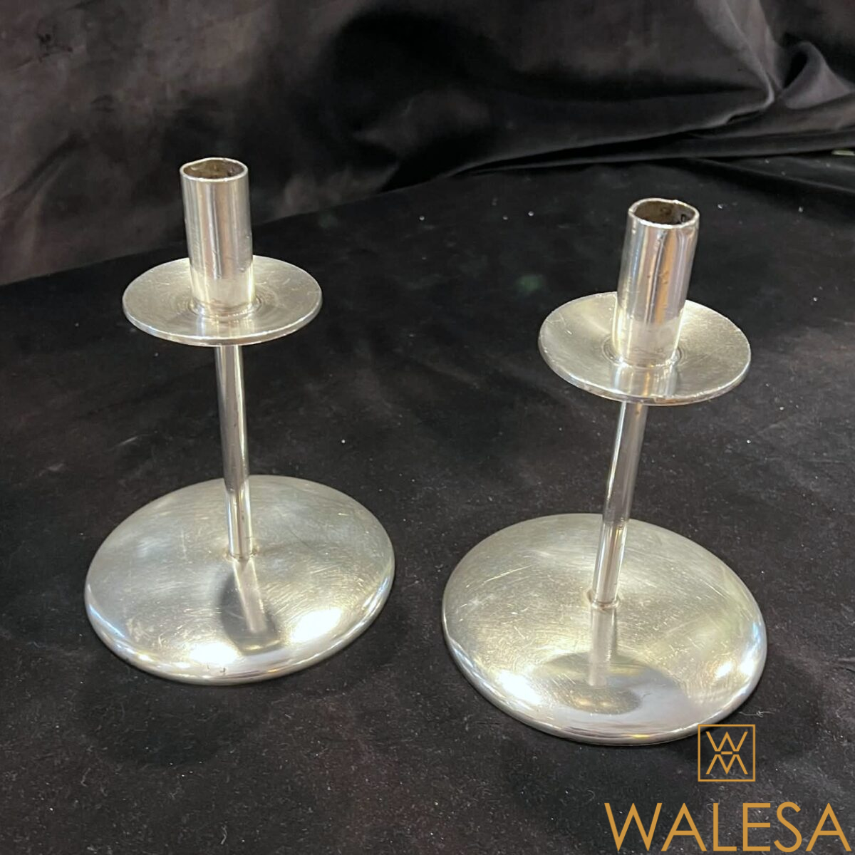 SAMBONET - Italie - paire de flambeaux-bougeoirs en métal argenté – Image 4