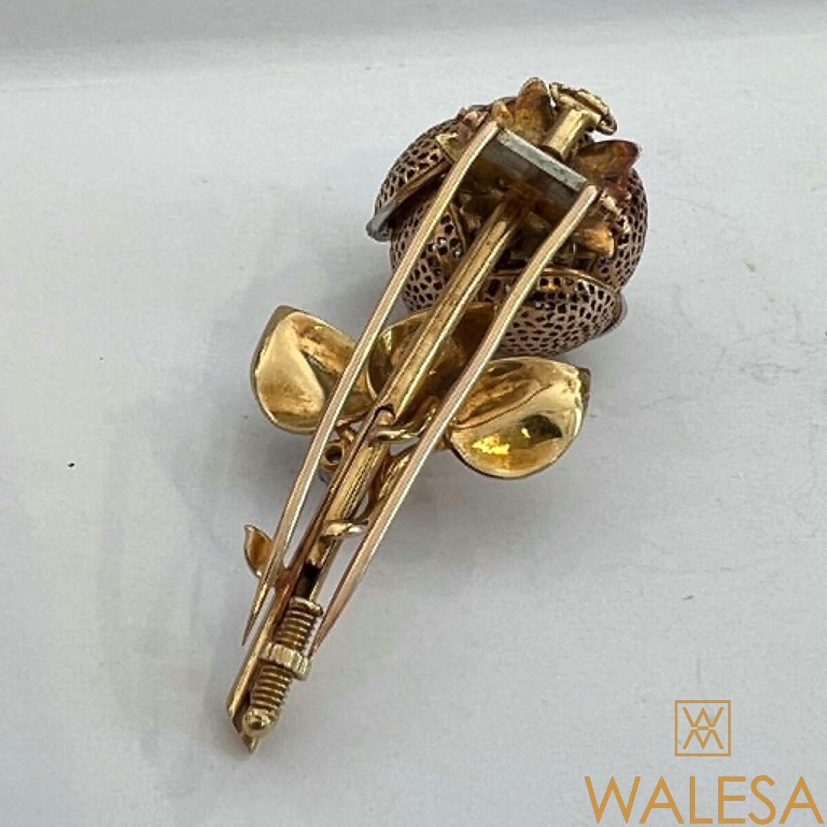Broche « trembleuse » fleur en or jaune 18k – Image 9