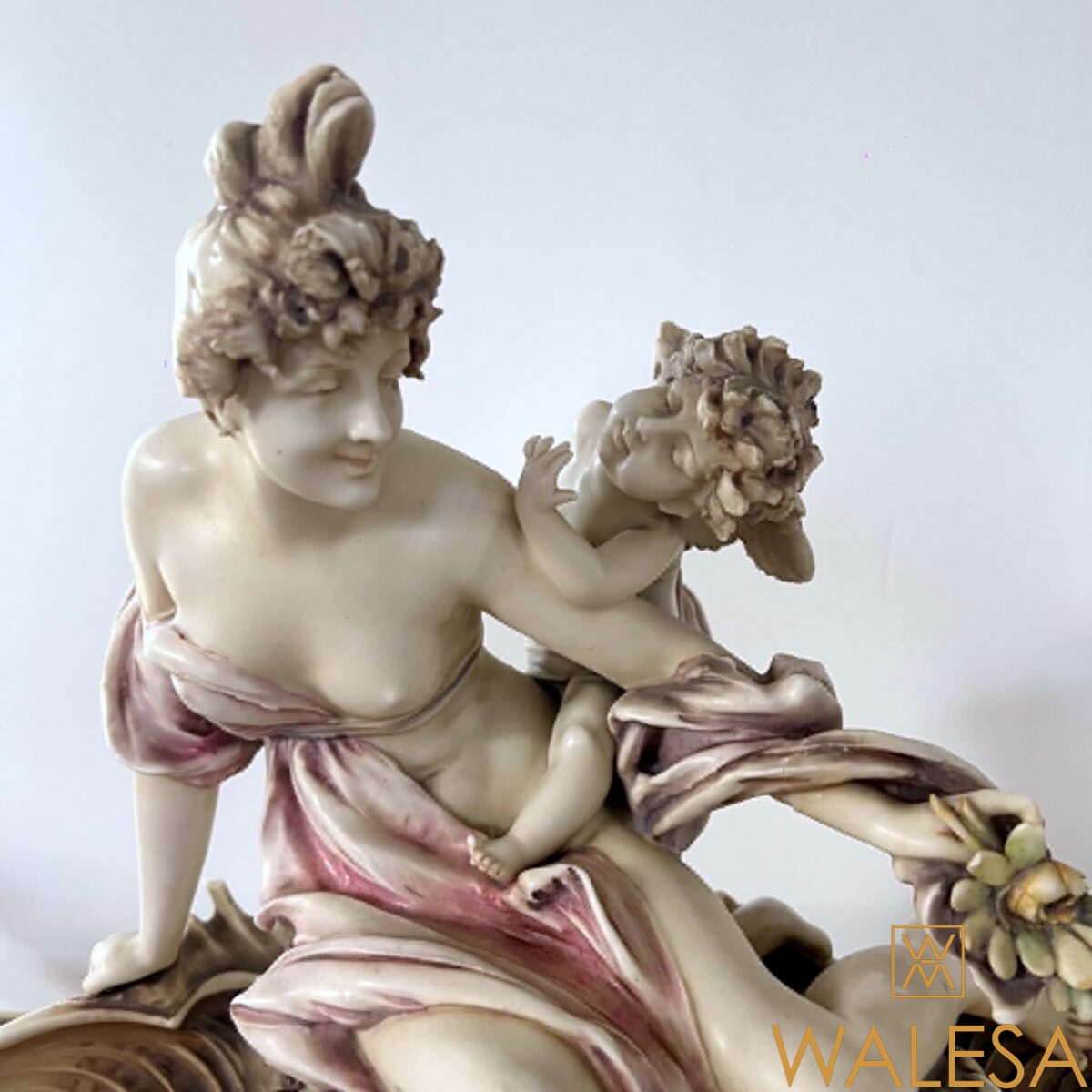 Amphora Austria - Coupe- vide-poches en biscuit de porcelaine polychrome – Image 4